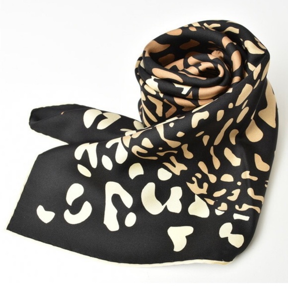 Salvatore Ferragamo scarf leopard print black multi never used and box included - Picture 1 of 7